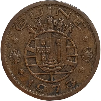 1 Escudo front