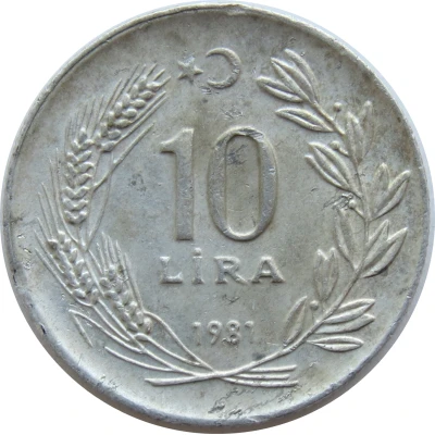 10 Lira crescent to left back