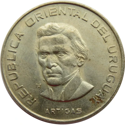 100 Pesos front