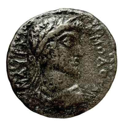 Æ25 - Commodus ΤΡοΙΖΗΝΙωΝ front