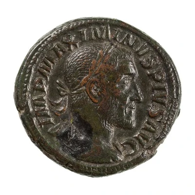 As - Maximinus Thrax VICTORIA AVG S C; Victory front