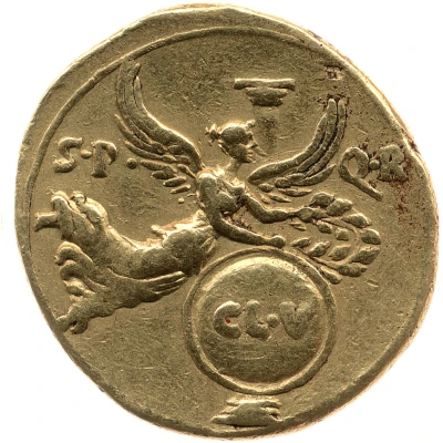 Aureus - Augustus S P Q R CL V; Victory 19 BC - 18 BC back