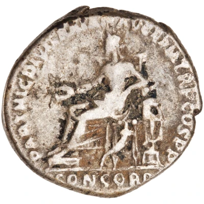 Aureus - Hadrian PARTHIC DIVI TRAIAN AVG F P M TR P COS P P CONCORD; Concordia back