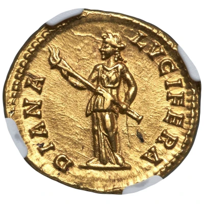 Aureus - Julia Domna DIANA LVCIFERA; Diana without crescent on shoulders back