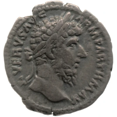 Aureus - Lucius Verus TR P VIII IMP IIII COS III; Victory front