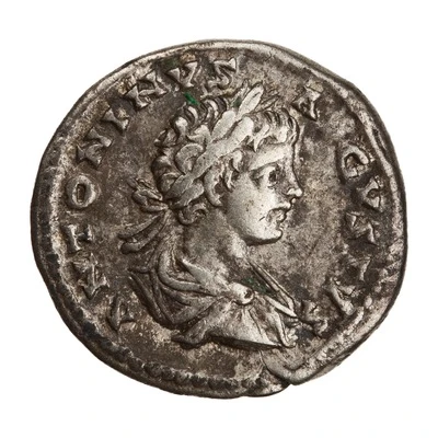 Denarius - Caracalla SEVERI PII AVG FIL; Victory front