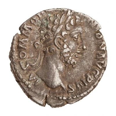 Denarius - Commodus P M TR P VIIII IMP VI COS IIII P P; Victory front