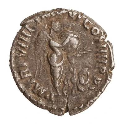 Denarius - Commodus P M TR P VIIII IMP VI COS IIII P P; Victory back