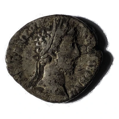 Denarius - Commodus P M TR P VIIII IMP VII COS IIII P P; Fides front