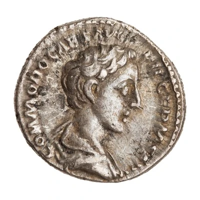 Denarius - Commodus PIETAS AVG front
