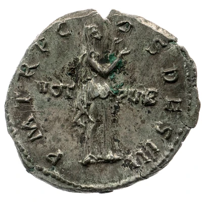 Denarius - Hadrian P M TR P COS DES III VOT PVB; Pietas back
