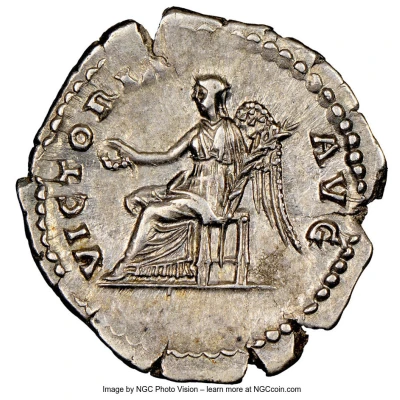 Denarius - Hadrian VICTORIA AVG; Victory back