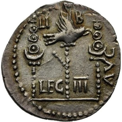 Denarius LIB AVG LEG III; Victory back