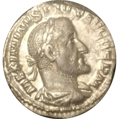 Denarius - Maximinus Thrax VICTORIA AVG; Victory front