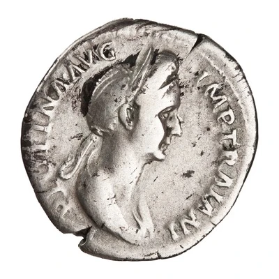 Denarius - Plotina CAES AVG GERMA DAC COS VI P P ARA PVDIC; Pudicitia front