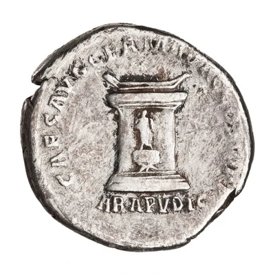 Denarius - Plotina CAES AVG GERMA DAC COS VI P P ARA PVDIC; Pudicitia back