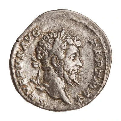 Denarius - Septimius Severus VICT AETERN; Victory front