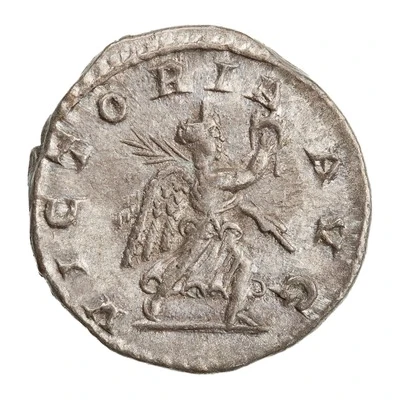Denarius - Severus Alexander VICTORIA AVG; Victory back