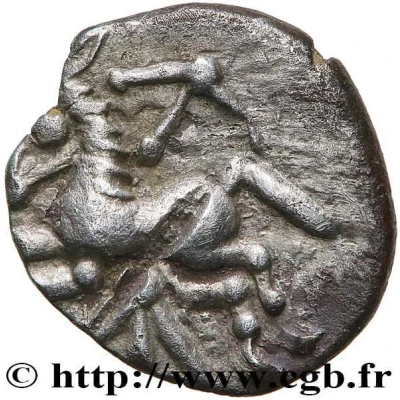 Denier or Quinarius with helmeted head and carnyxes 80 BC - 50 BC back