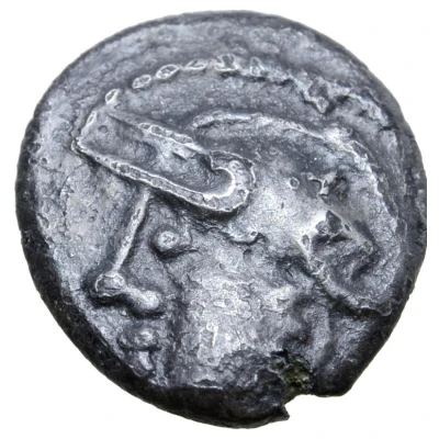 Denier with helmeted head 80 BC - 50 BC front