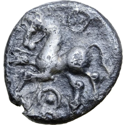 Denier with helmeted head 80 BC - 50 BC back