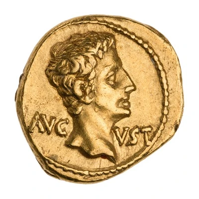 Quinarius Aureus - Augustus Victory 18 BC - 17 BC front