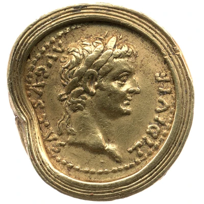 Quinarius Aureus - Tiberius TR POT XXVIII; Victoria front