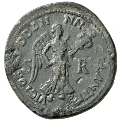 Sestertius - Caracalla VICTORIAE DDD NNN COL ANTI S R back