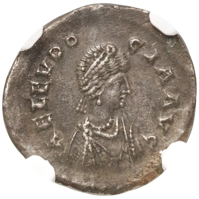 Siliqua - Aelia Eudocia Cross within wreath; Constantinopolis front