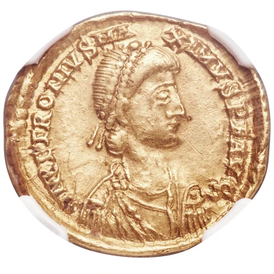 Solidus - Petronius Maximus VICTORIA AVGGG; Rome front