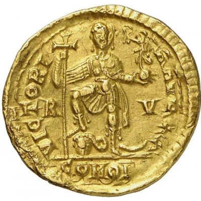 Solidus - Valentinian III VICTORIA AVGGG; Ravenna back