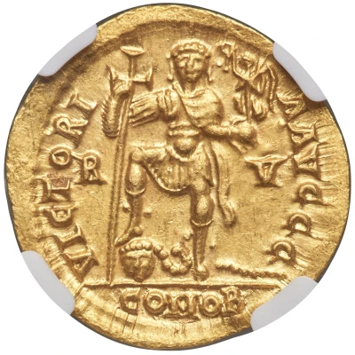 Solidus - Valentinian III VICTORIA AVGGG; Ravenna back