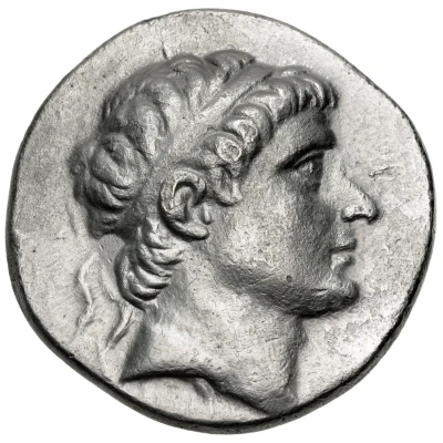 Tetradrachm - Antiochos Hierax Lampsakos 242 BC - 227 BC front